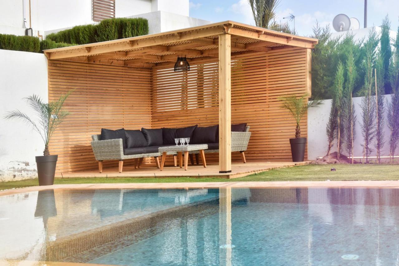 Theme - - Luxury - 10 Px *